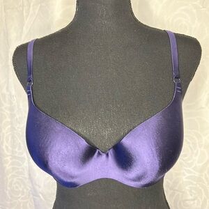 VICTORIA’S SECRET Body by Victoria purple soft padded bra. Underwire. Size 36 C